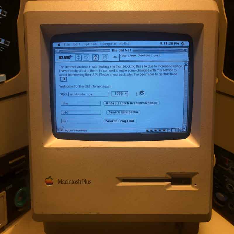 Mac Plus Computer